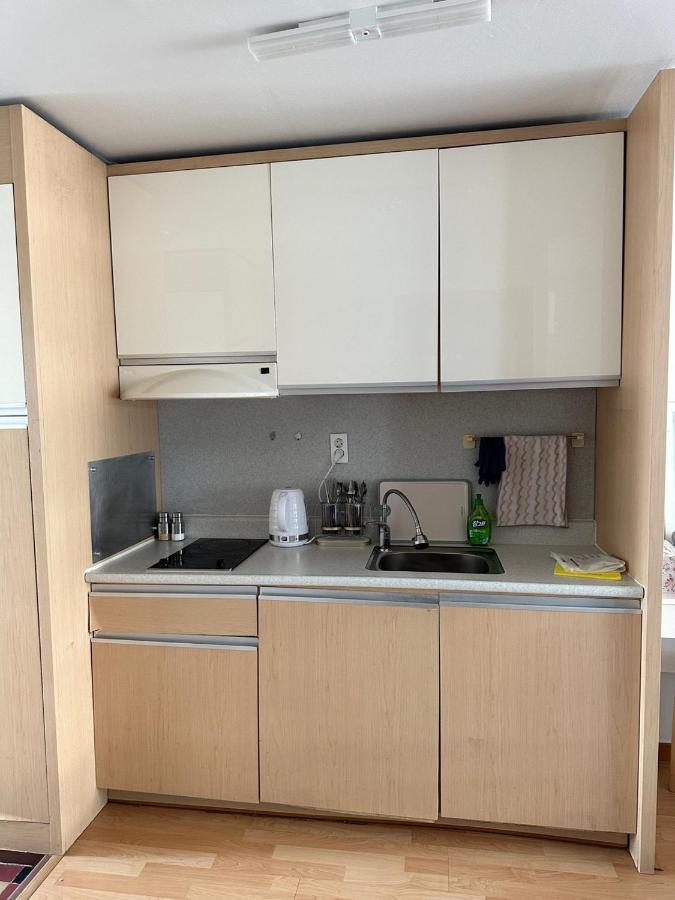 Hongdae Guesthouse 1Min From Hongik Uni Station Exit #1 서울특별시 외부 사진