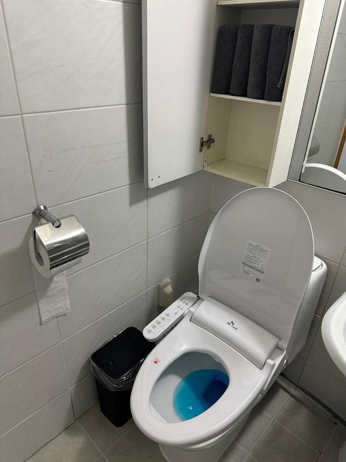 Hongdae Guesthouse 1Min From Hongik Uni Station Exit #1 서울특별시 외부 사진
